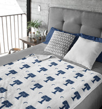 Load image into Gallery viewer, Big Red Palmetto White Blanket
