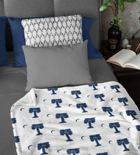 Load image into Gallery viewer, Big Red Palmetto White Blanket
