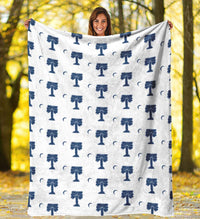 Load image into Gallery viewer, Big Red Palmetto White Blanket
