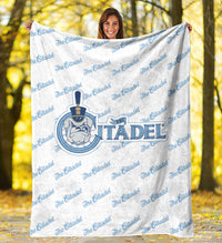 Load image into Gallery viewer, The Citadel Spike White Blanket
